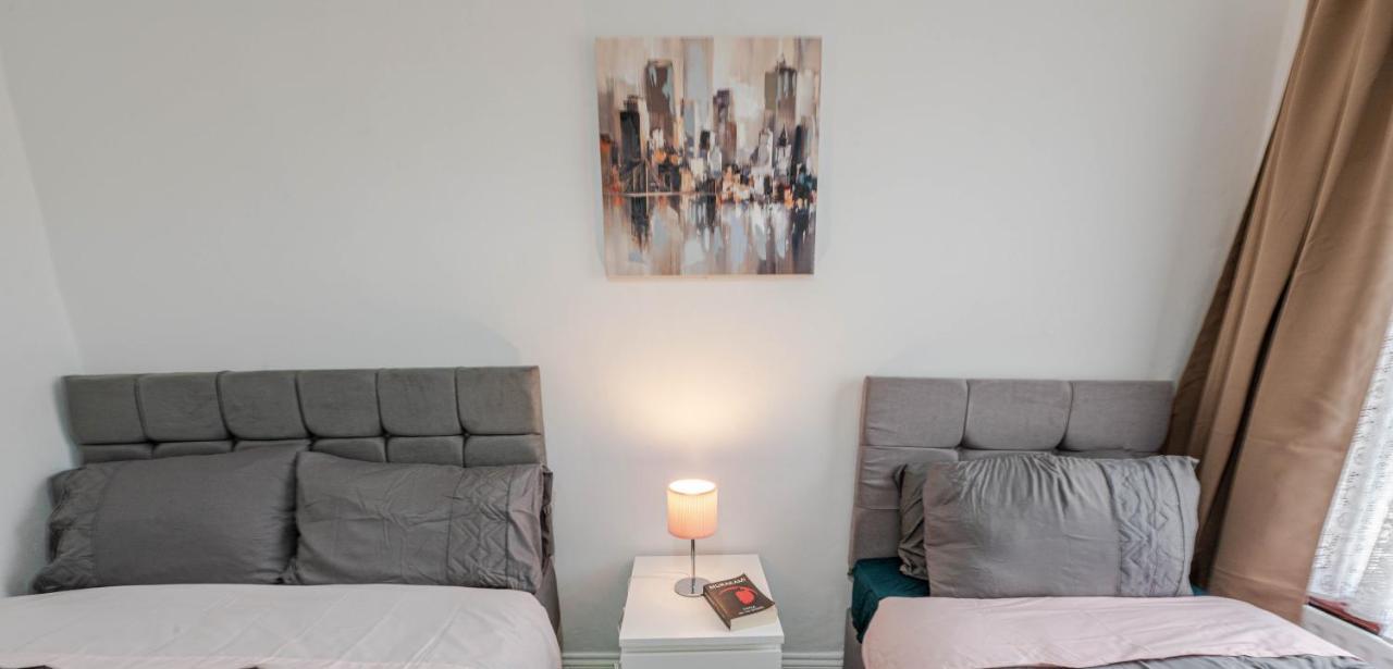 Сasa de vacaciones Cheerful 4 Bedrooms 8 Mn To Train Station Plumstead (Greater London)