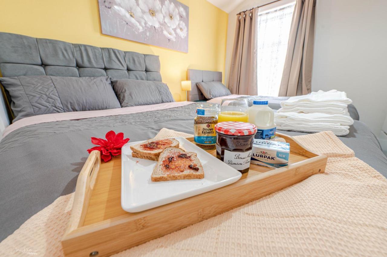 Cheerful 4 Bedrooms 8 Mn To Train Station Plumstead (Greater London)