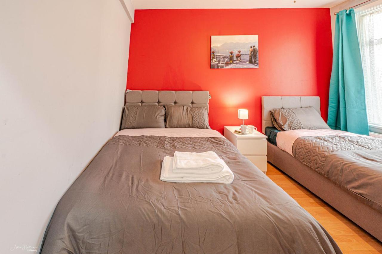 Cheerful 4 Bedrooms 8 Mn To Train Station Plumstead (Greater London)