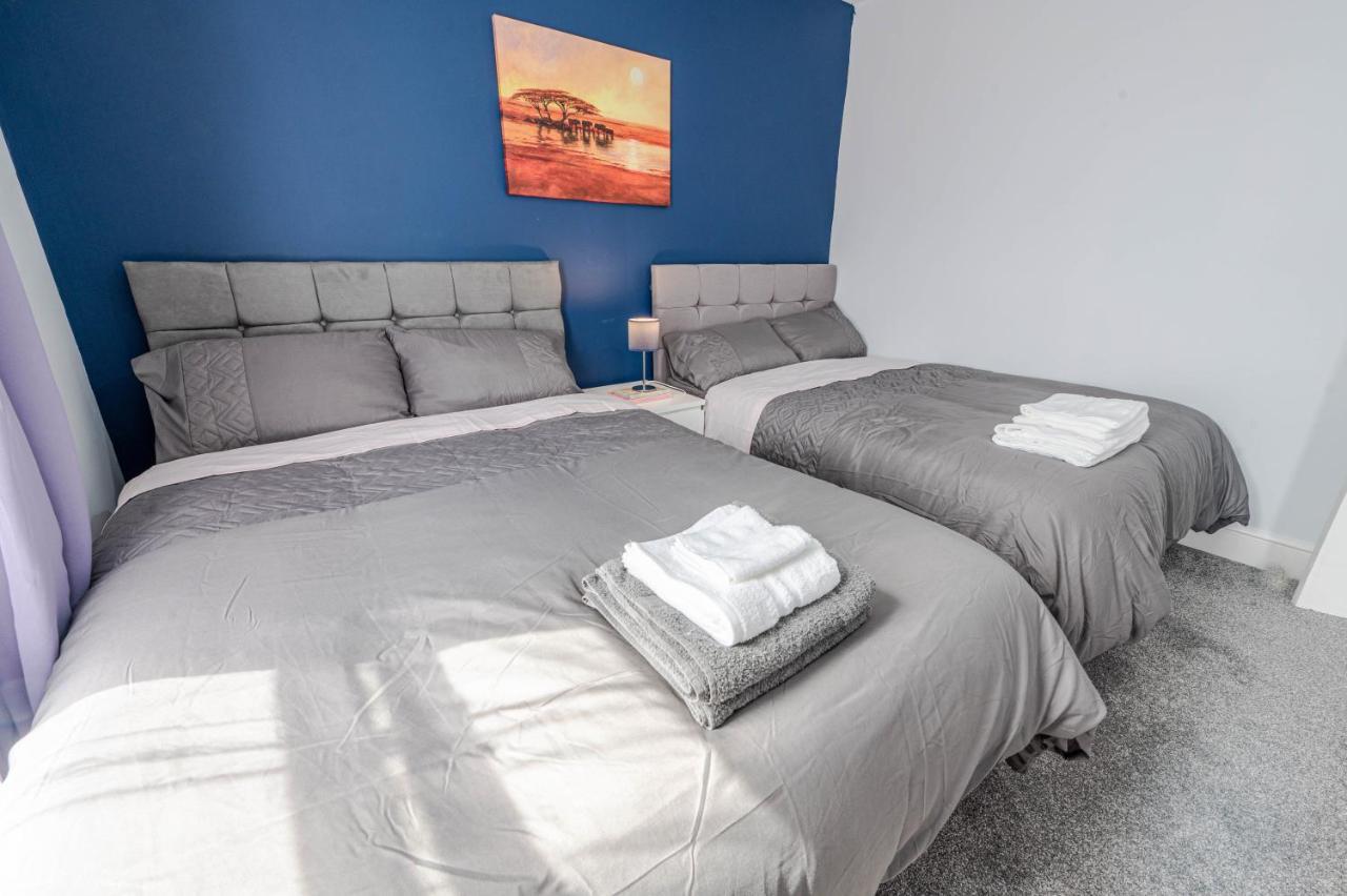 Cheerful 4 Bedrooms 8 Mn To Train Station Сasa de vacaciones *