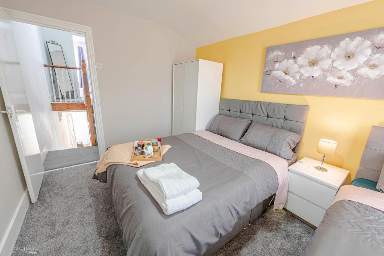 Сasa de vacaciones Cheerful 4 Bedrooms 8 Mn To Train Station