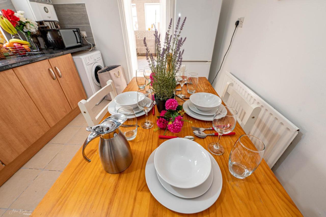 Cheerful 4 Bedrooms 8 Mn To Train Station * Plumstead (Greater London)