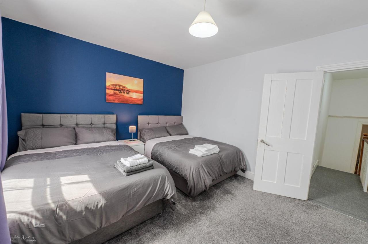Сasa de vacaciones Cheerful 4 Bedrooms 8 Mn To Train Station *