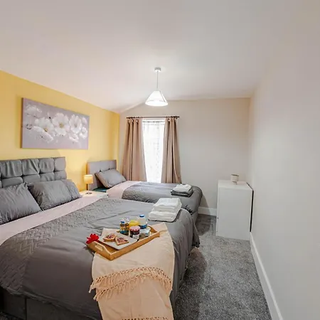 Cheerful 4 Bedrooms Home 8 Mn To Train Station Plumstead  Exterior photo