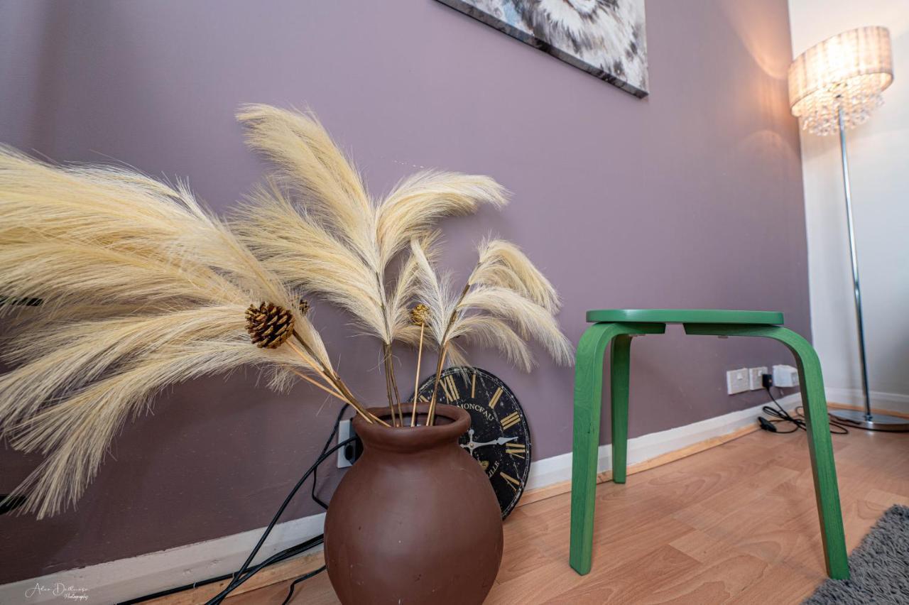 Cheerful 4 Bedrooms 8 Mn To Train Station