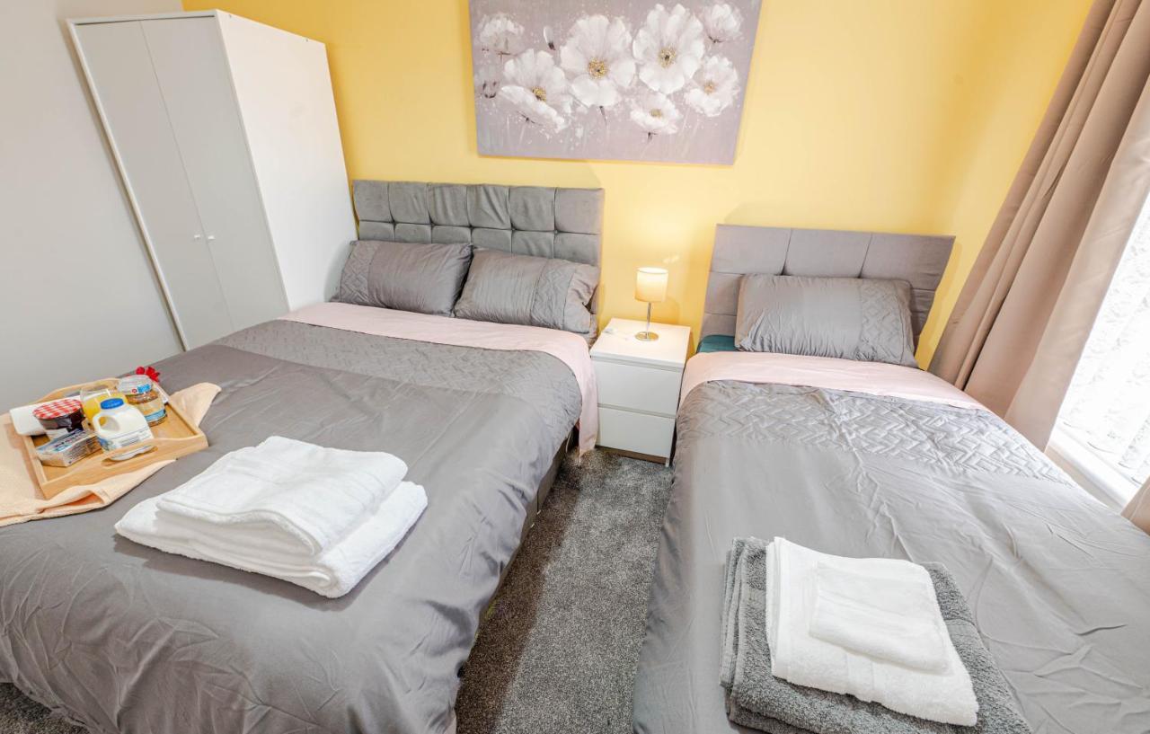 Cheerful 4 Bedrooms 8 Mn To Train Station * Plumstead (Greater London)