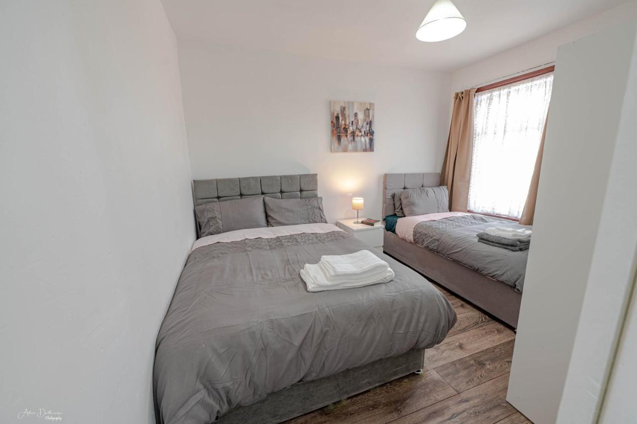 Holiday home Cheerful 4 Bedrooms 8 Mn To Train Station Plumstead (Greater London)