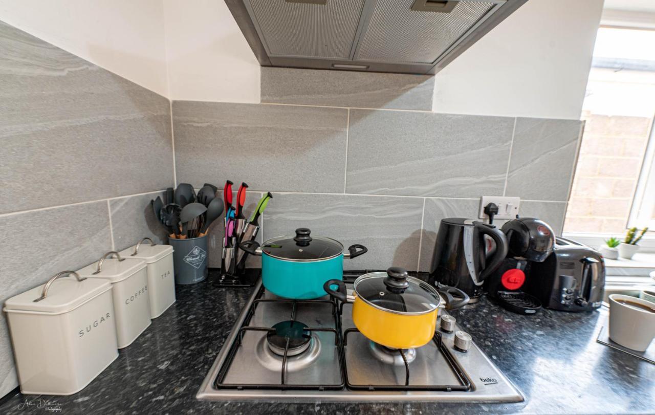 Cheerful 4 Bedrooms 8 Mn To Train Station
