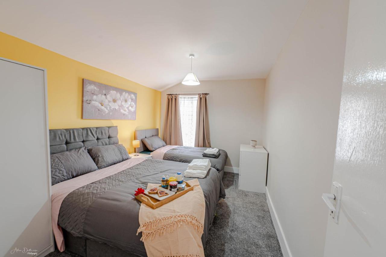 Holiday home Cheerful 4 Bedrooms 8 Mn To Train Station