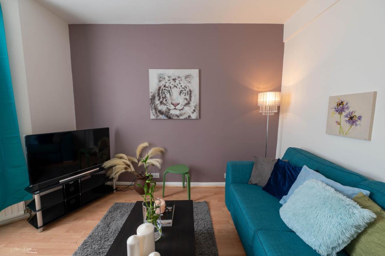 Holiday home Cheerful 4 Bedrooms 8 Mn To Train Station Plumstead (Greater London)