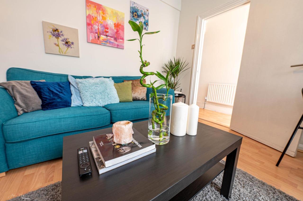 Cheerful 4 Bedrooms 8 Mn To Train Station Plumstead (Greater London)