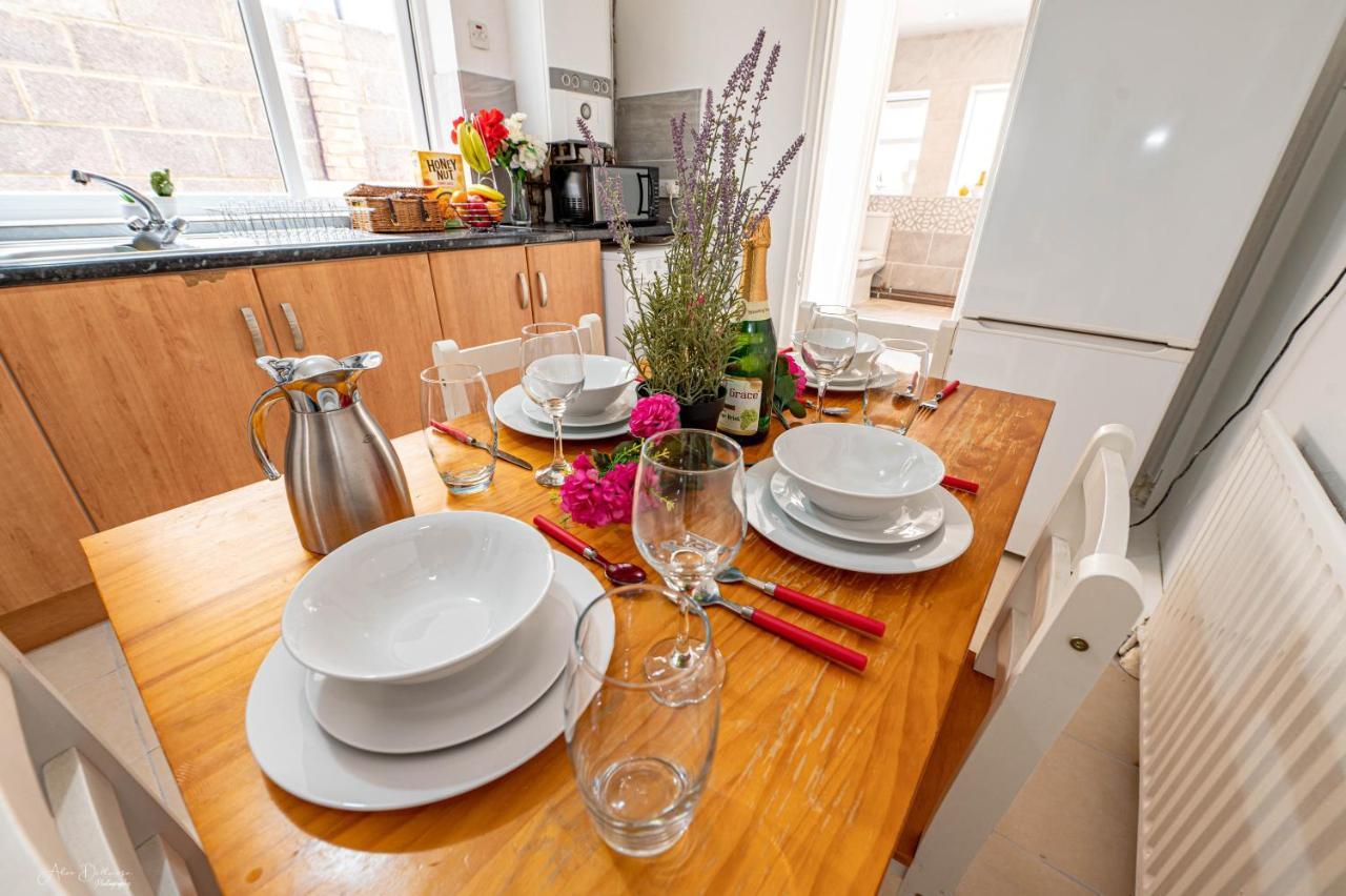 Holiday home Cheerful 4 Bedrooms 8 Mn To Train Station