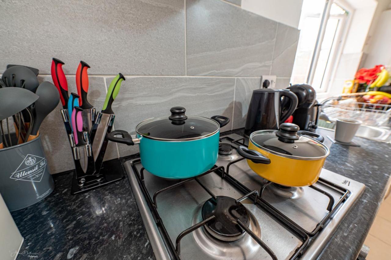 Cheerful 4 Bedrooms 8 Mn To Train Station * Plumstead (Greater London)